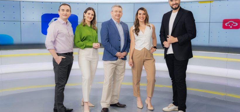 Mega, periodista
