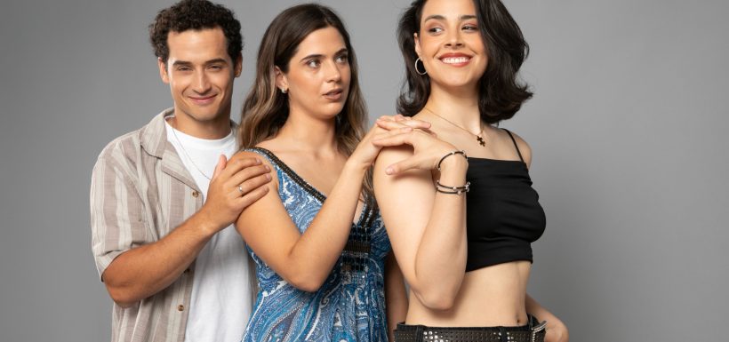 Enamorada(s), teleserie vertical de canal 13