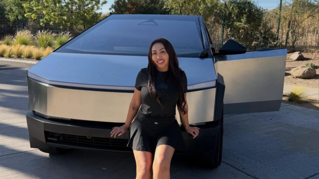 ¡Otra más con su cybertruck! Naya Fácil comparte furioso descargo por pago del impuesto al lujo