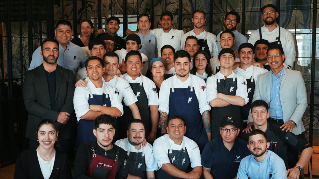 La inspiradora historia del chef que pasó de hacer malabares a dirigir Karai by Mitsuharu: Él es Nicolás Vivallo