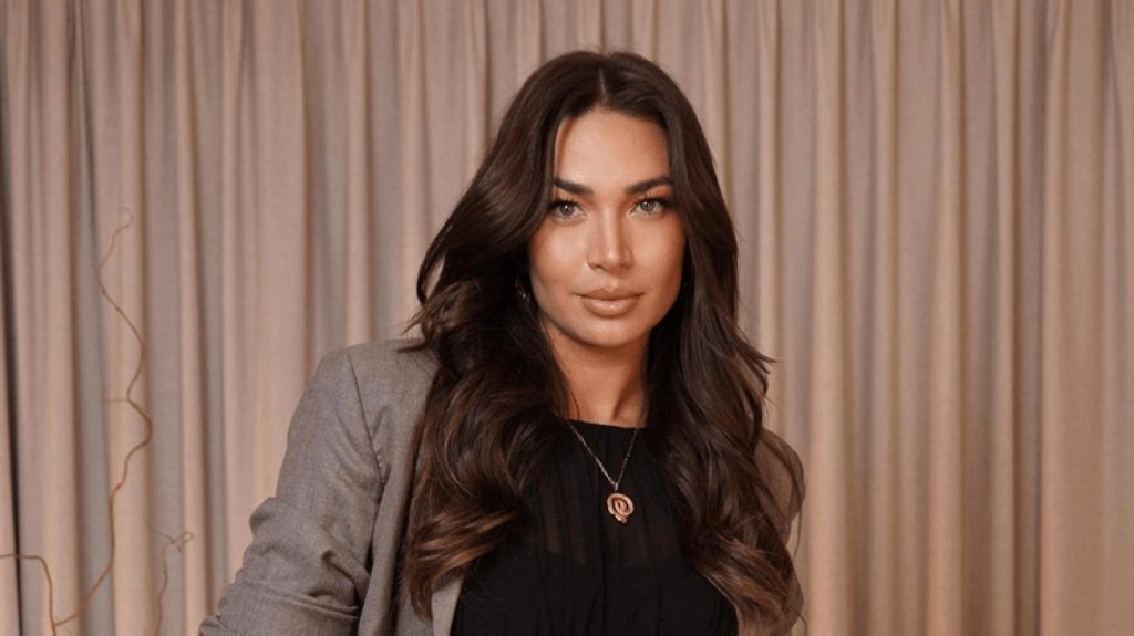 ¡Alerta de romance! Aseguran que Lisandra Silva tendría vínculo amoroso con participante de Vecinos al límite