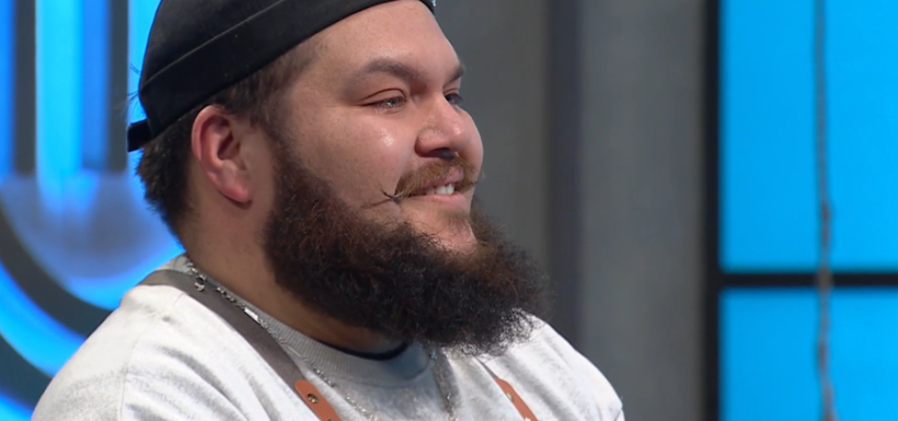 Pescador roba miradas en estreno de MasterChef con historia familiar
